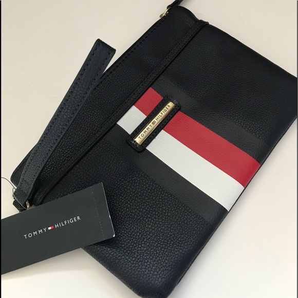 Tommy Hilfiger Handbags - Tommy Hilfiger Wristlet NWT